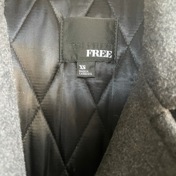 Aritizia Wool Coat 99% new! - Picture 5 of 5